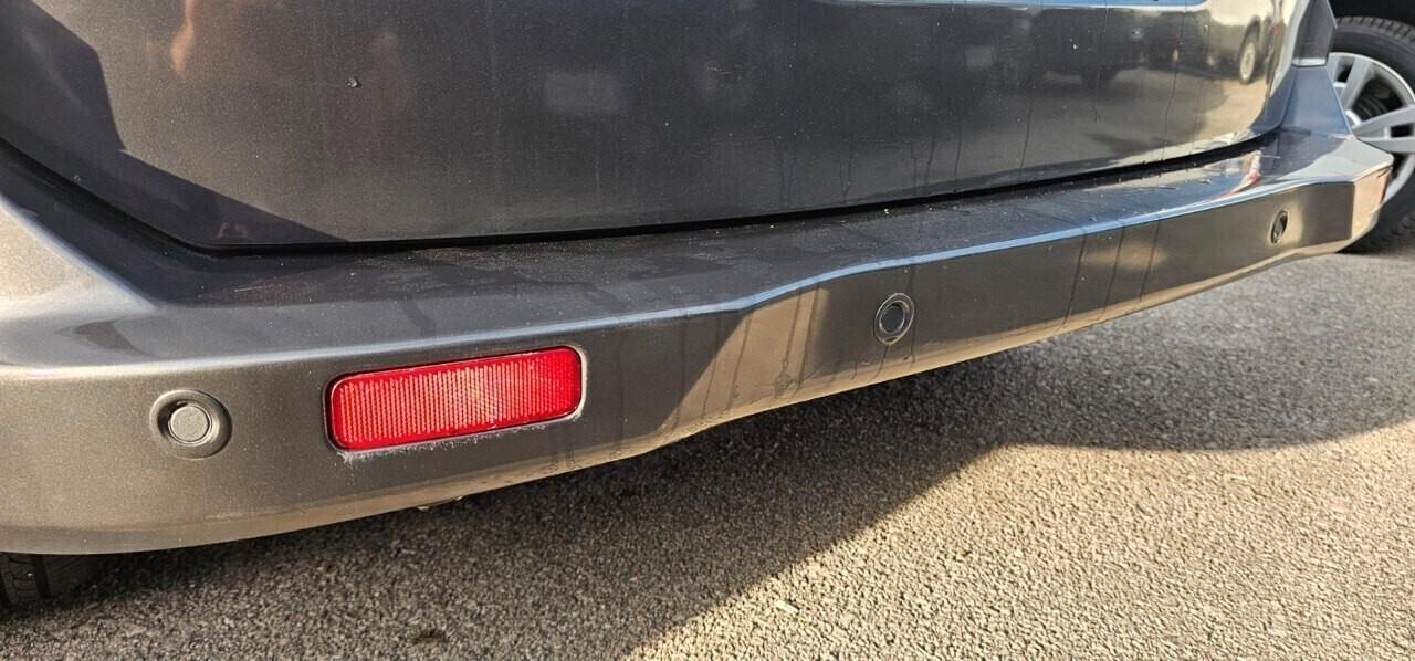 Ford Tourneo Courier 1.5 TDCI 75 CV Plus