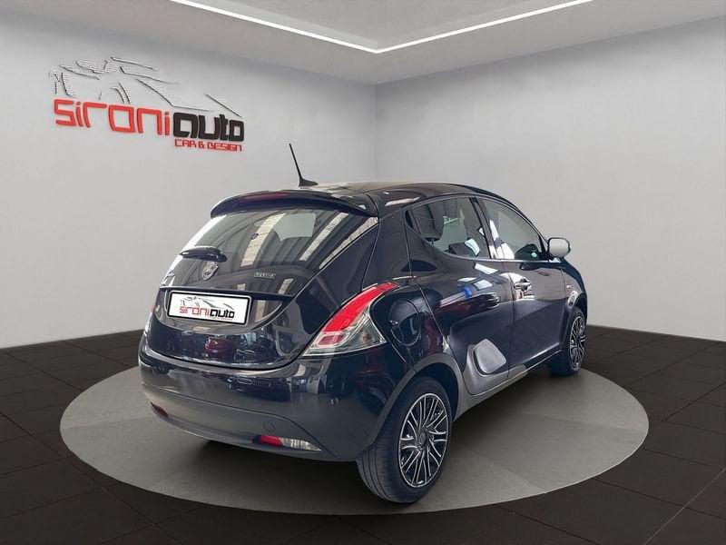 Lancia Ypsilon Ypsilon 1.0 firefly hybrid Silver s&s 70cv - PROMO SIRONIAUTO+