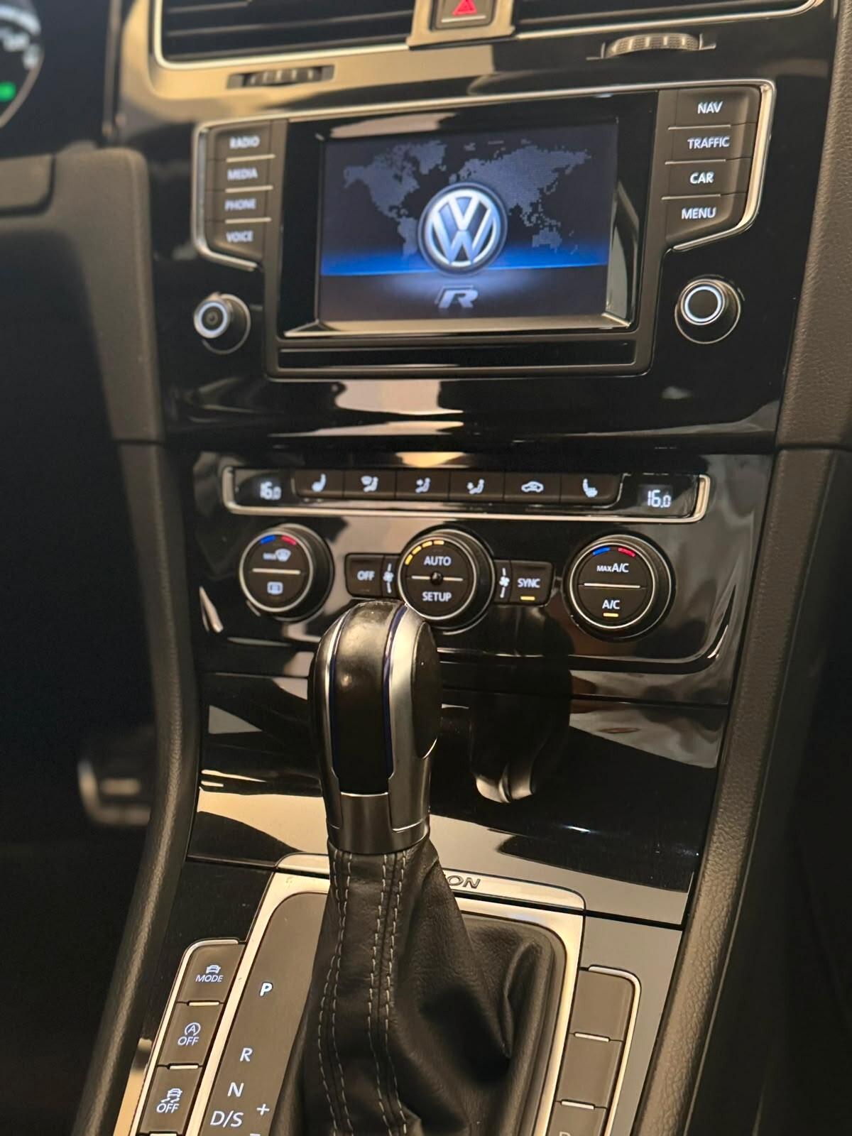 VOLKSWAGEN GOLF **R**7SERIE DSG CAMBIO AUTOMATICO FULL OPTIONAL 300CV