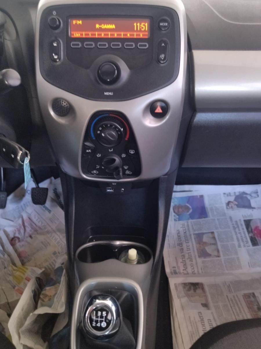 TOYOTA Aygo 1.0 VVT-i 69 CV 5 porte x-cool
