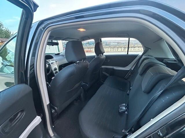 Toyota Yaris 1.0 5 porte Sol