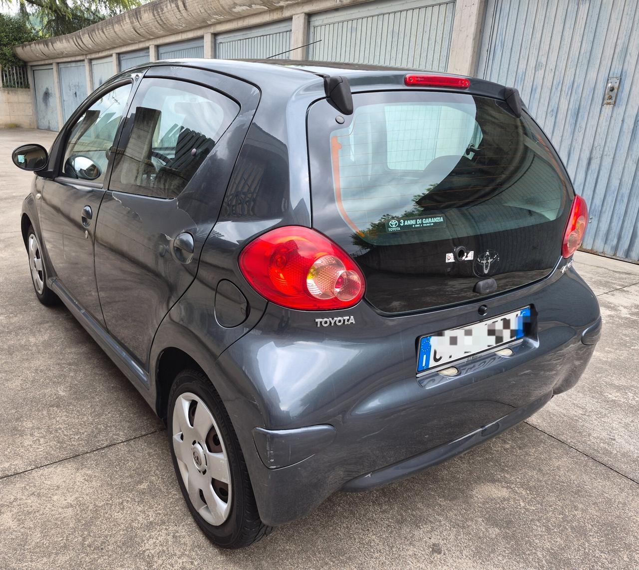 Toyota Aygo 1.0 12V VVT-i 5 porte Sol