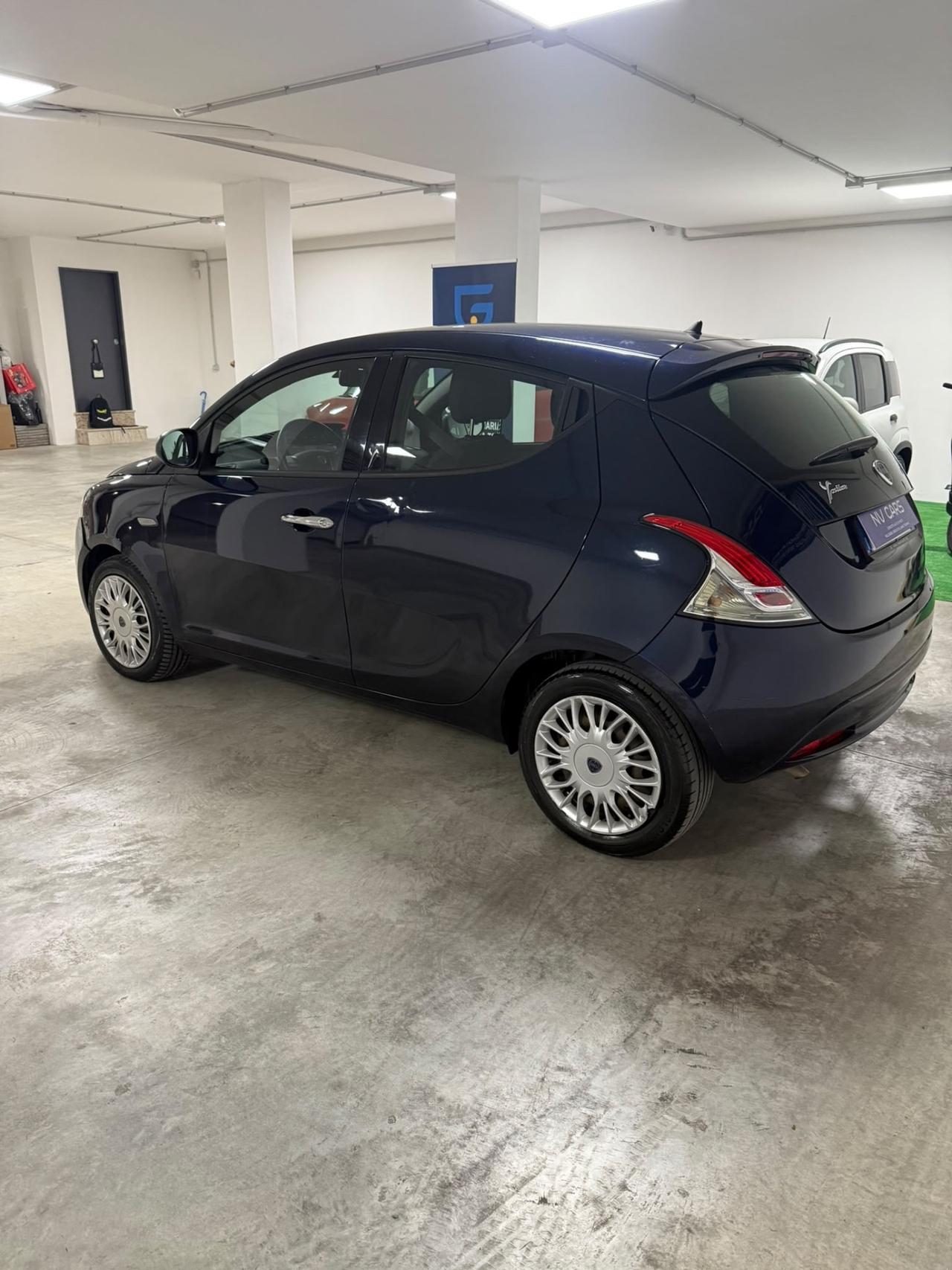 Lancia Ypsilon 1.2 69 CV 5 porte GPL Ecochic Platinum