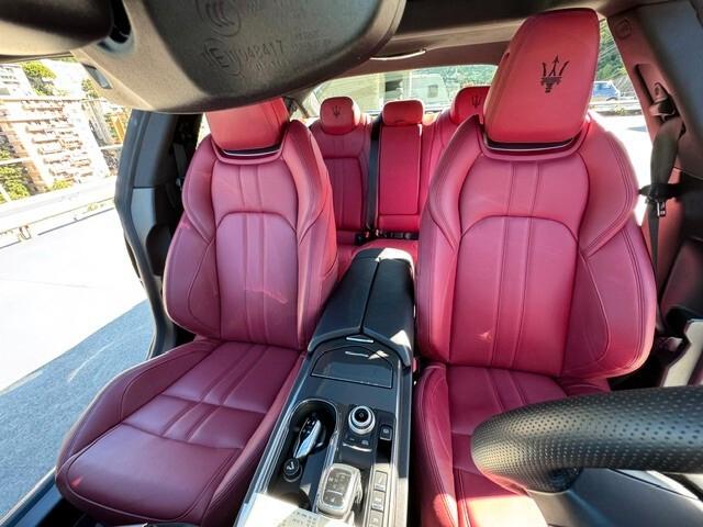 Maserati Ghibli V6 430 CV AWD Modena