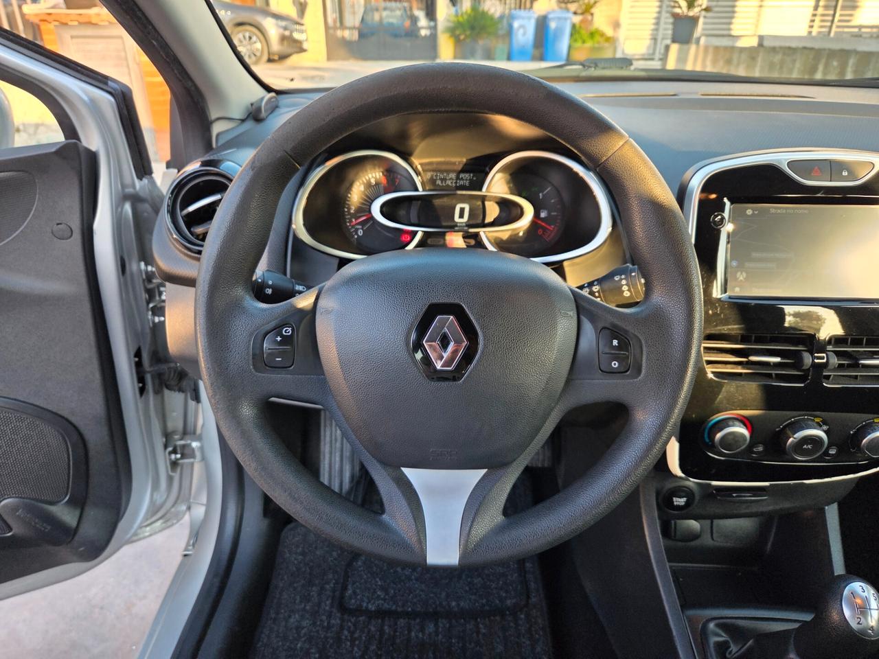 Renault Clio 1.2 75CV 5 porte Intens- PERFETTA