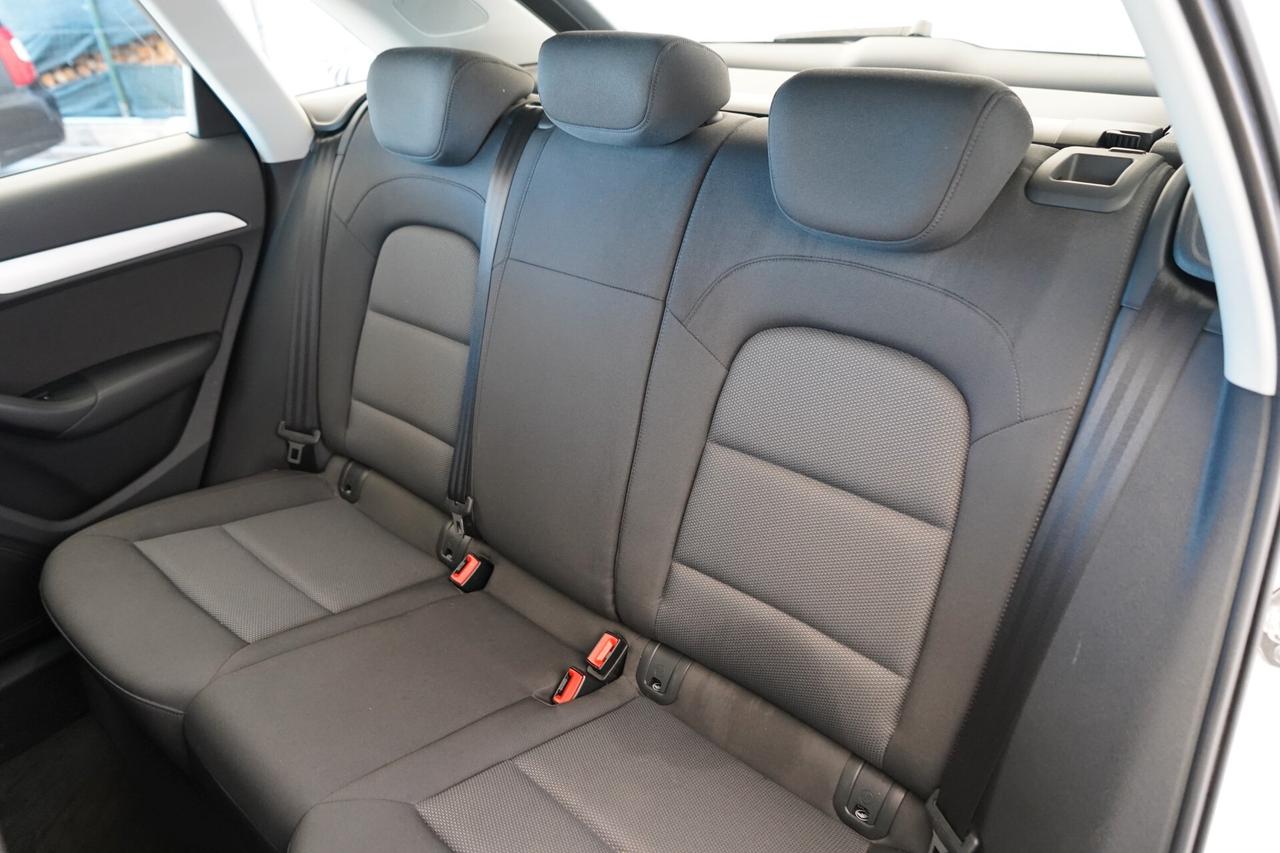 Audi Q3 2.0 TDI 120 CV Business