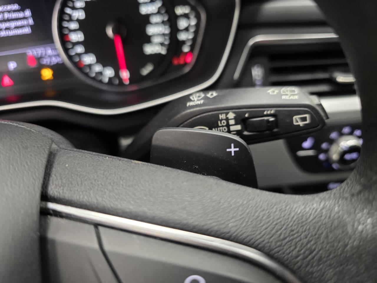 Audi A4 Avant 2.0 TDI 122 CV S tronic Design 2018