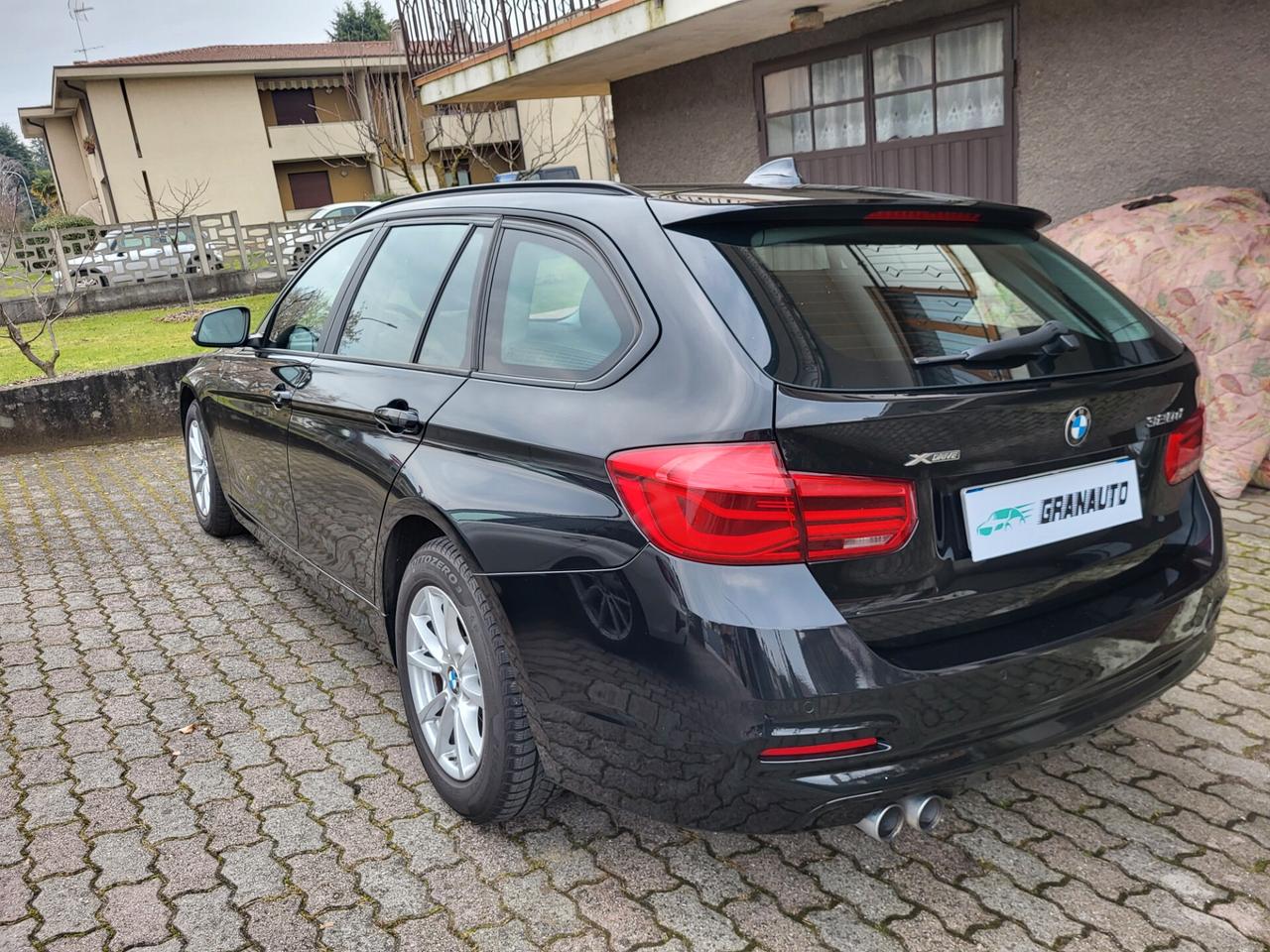 Bmw 320d xDrive Touring Business Advantage