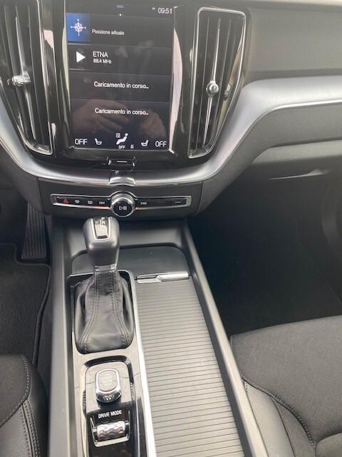 XC60 D4 Momentum-87.000KM-1 PROPRIETARIO