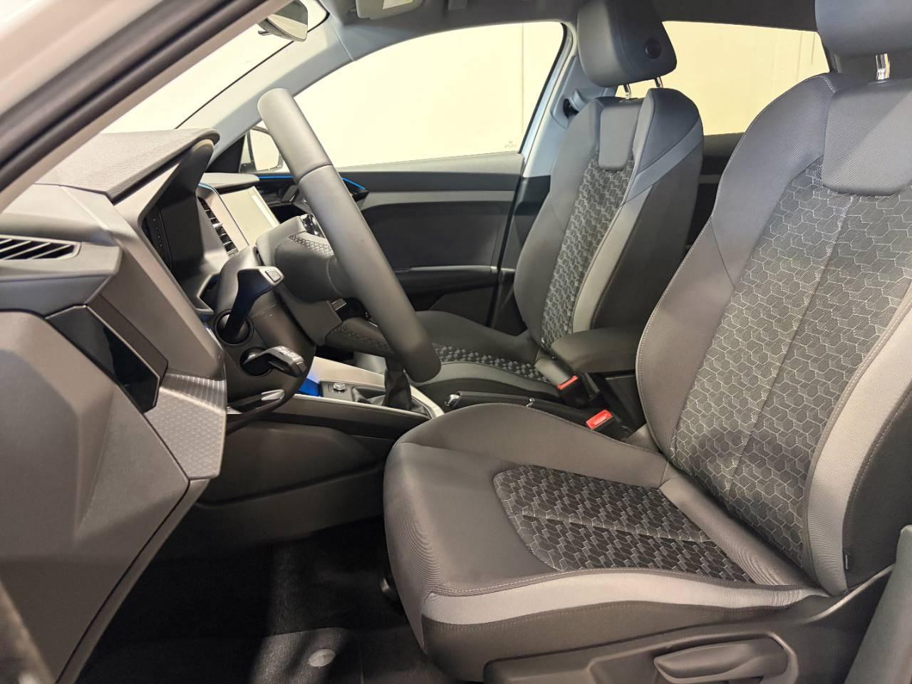 AUDI A1 SPORTBACK 30 TFSI S-TRONIC S LINE EDITION