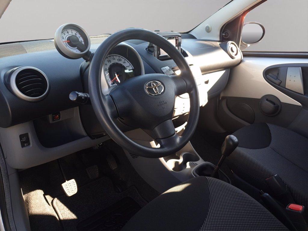 TOYOTA Aygo 5p 1.0 now connect del 2011