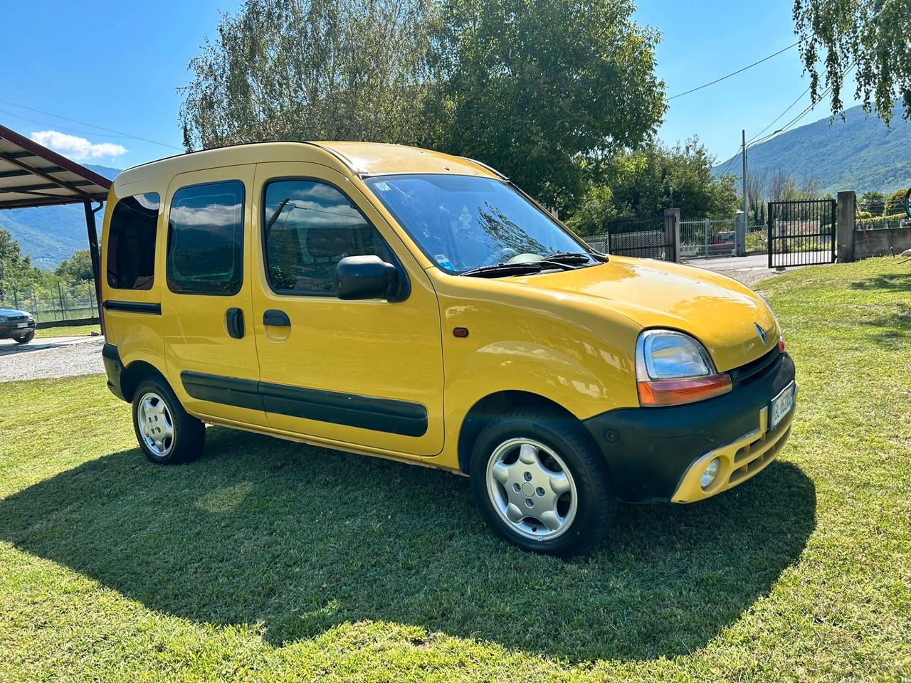 Renault Kangoo camperizzato