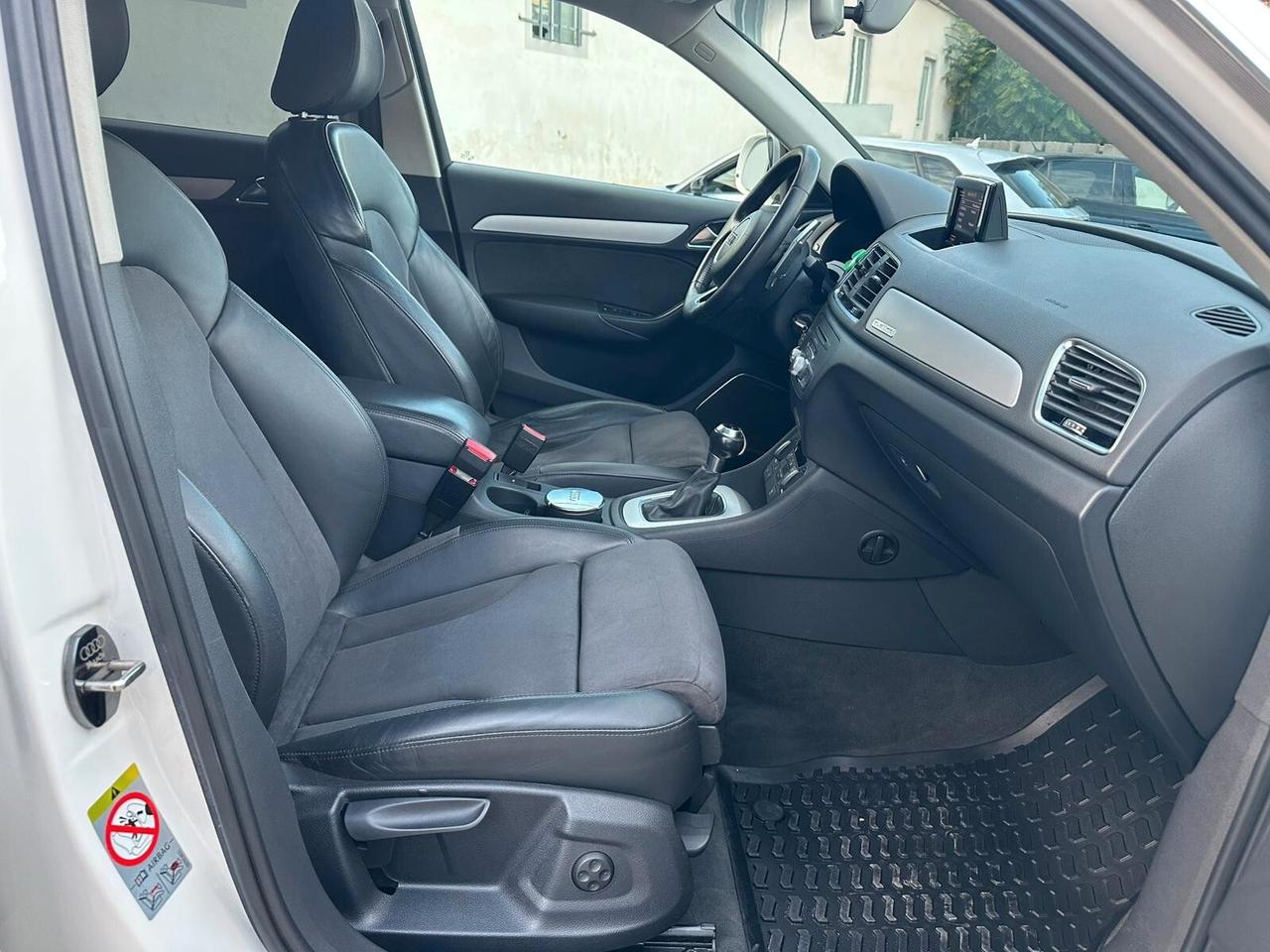 Audi Q3 2.0 TDI Quattro S tronic S Line - 2015