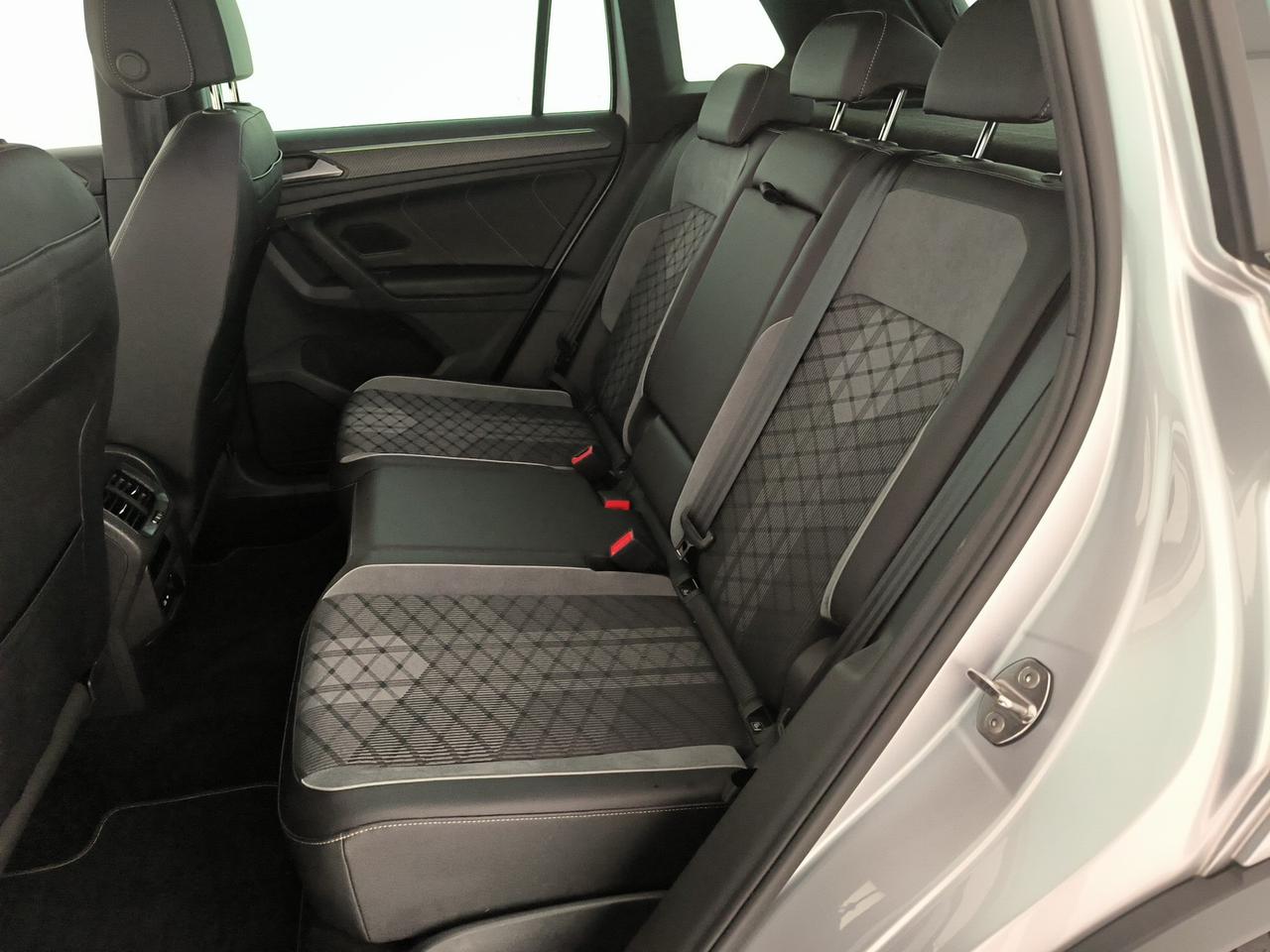 Volkswagen Tiguan 2.0 tdi r-line 150cv dsg