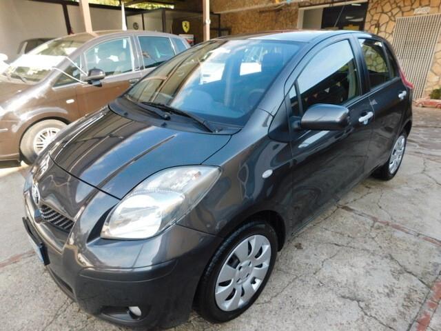 Toyota Yaris 1.4 D-4D DPF 5 p Sol
