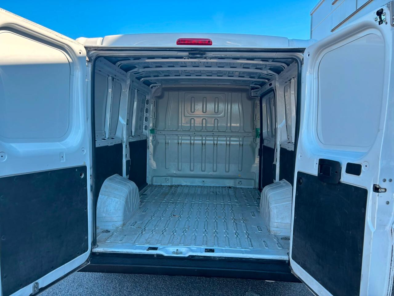 Peugeot Boxer PREMIUM 330 2.2 BlueHDi PC-TN Furgone SPOTICAR