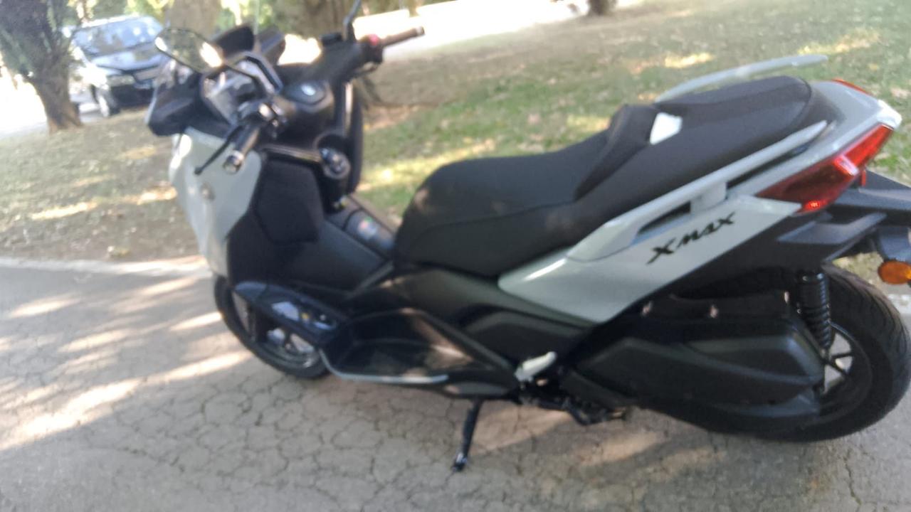 Yamaha X-Max 300 Tech Max