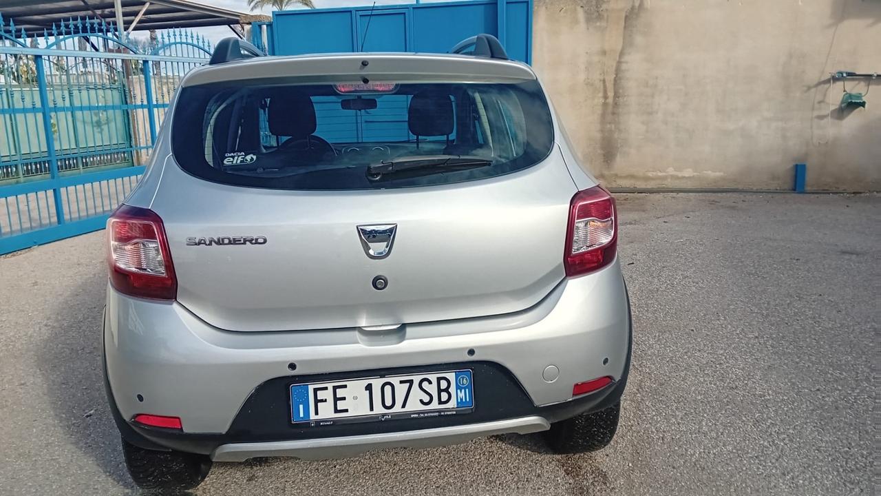 Dacia sandero stepway-1.5 dci- camb/aut-2016