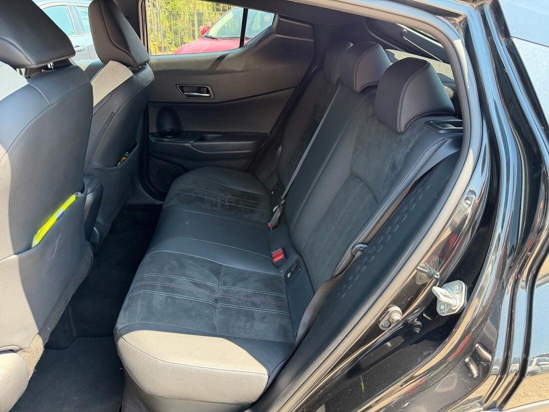 Toyota C-HR 2.0 Hybrid E-CVT GR Sport