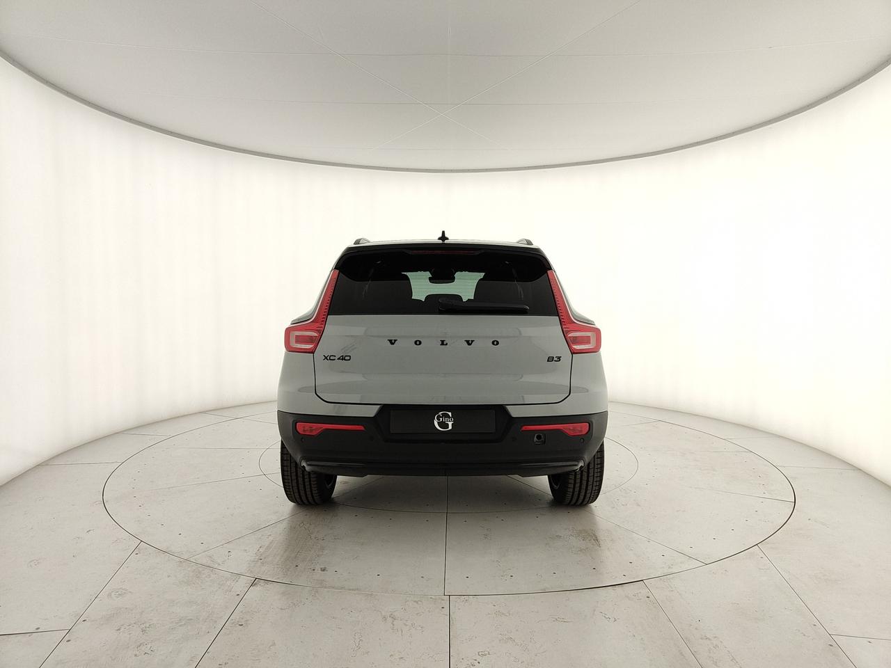VOLVO XC40 2.0 b3 Ultra Black Edition auto