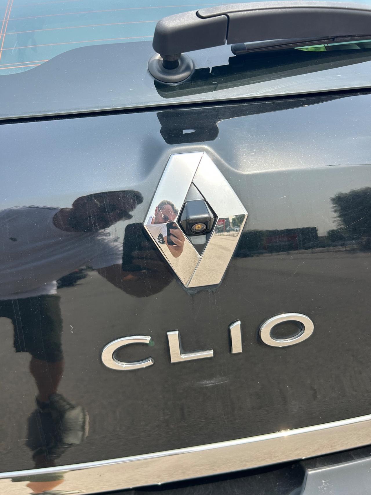 Renault Clio TCe 12V 90 CV 5 porte Moschino Intens