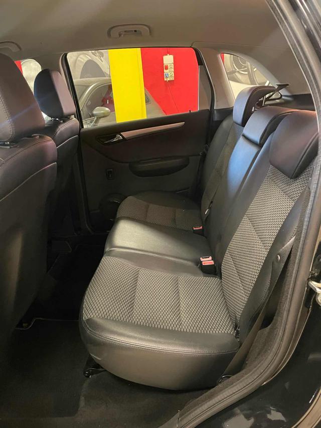 MERCEDES-BENZ B 180 CDI Premium*CAMBIO AUTOMAT/PDC/BLUETOOTH/OK NEO P