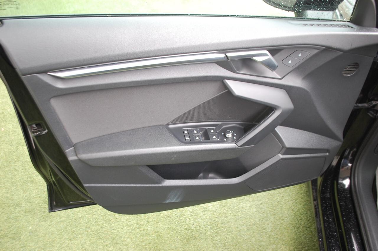 Audi A3 Sportback 35 2.0 tdi 150CV Business S-Tronic Uff Italy