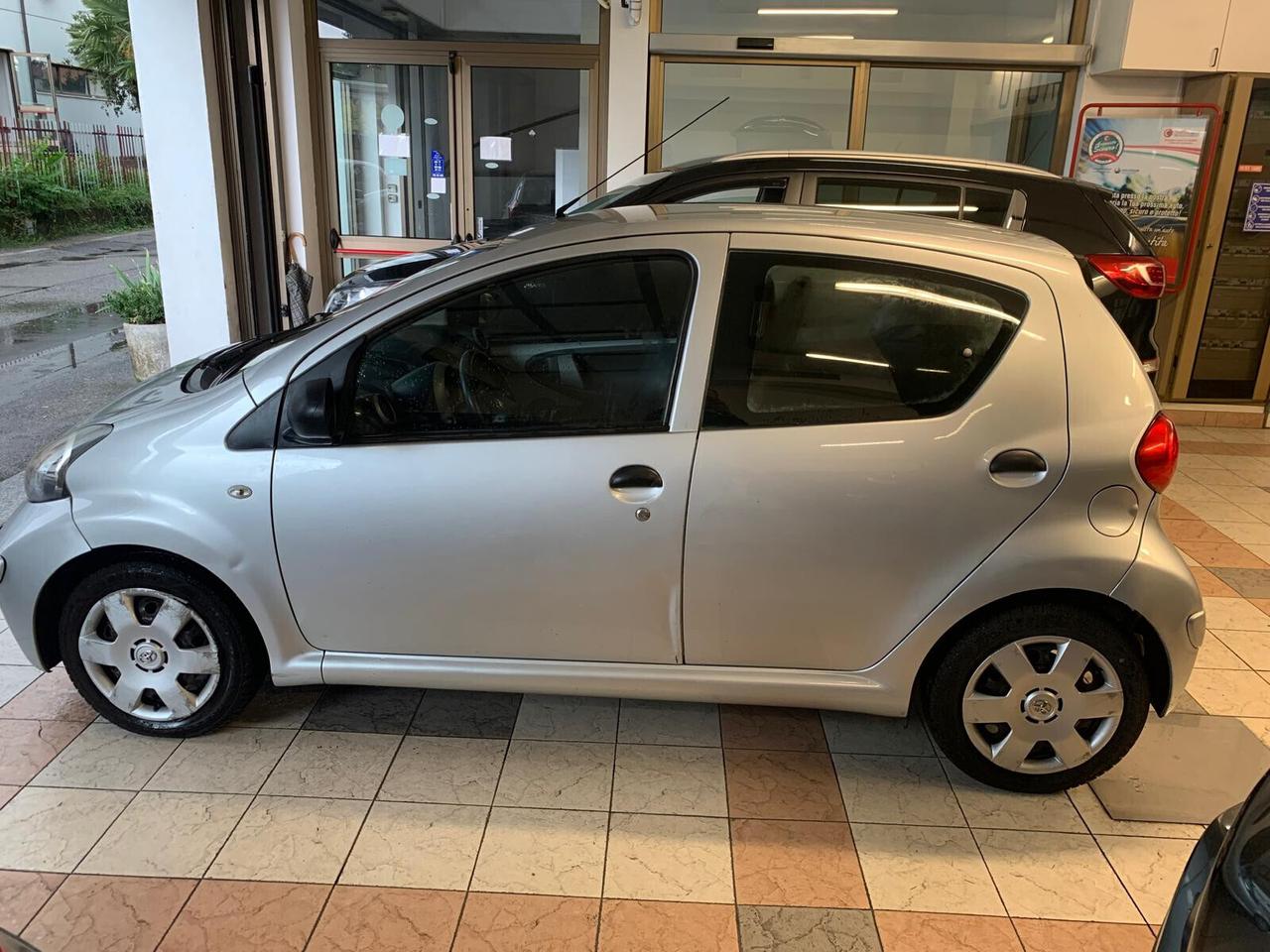 Toyota Aygo 1.0 12V VVT-i 5 porte