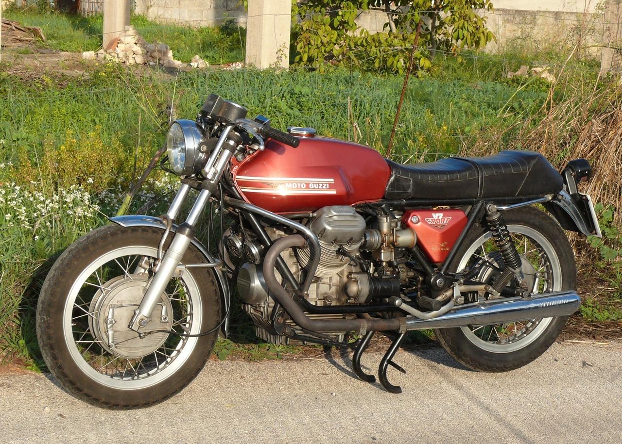Moto Guzzi V7 SPORT (M1225)