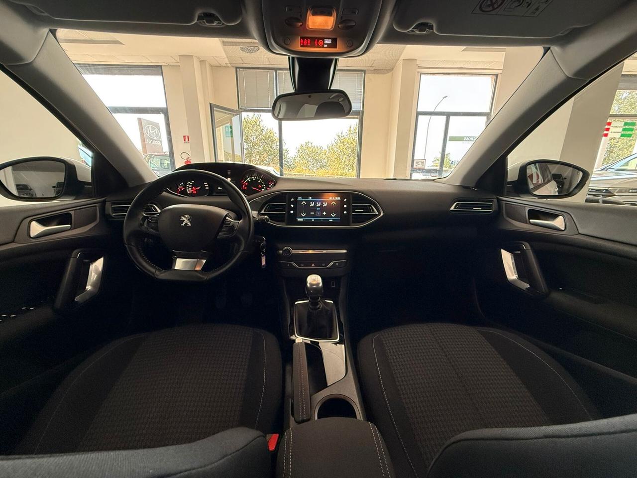 Peugeot 308 BlueHDi 130 S&S Business