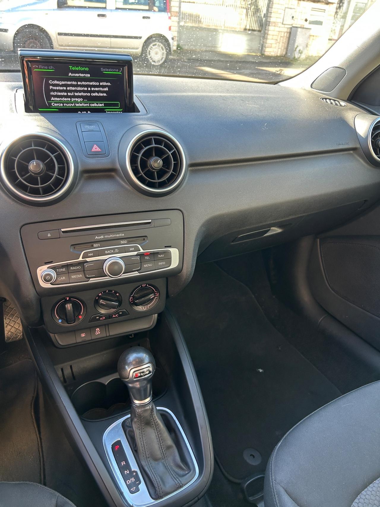 Audi A1 1.4 tdi 90cv S tronic-2015