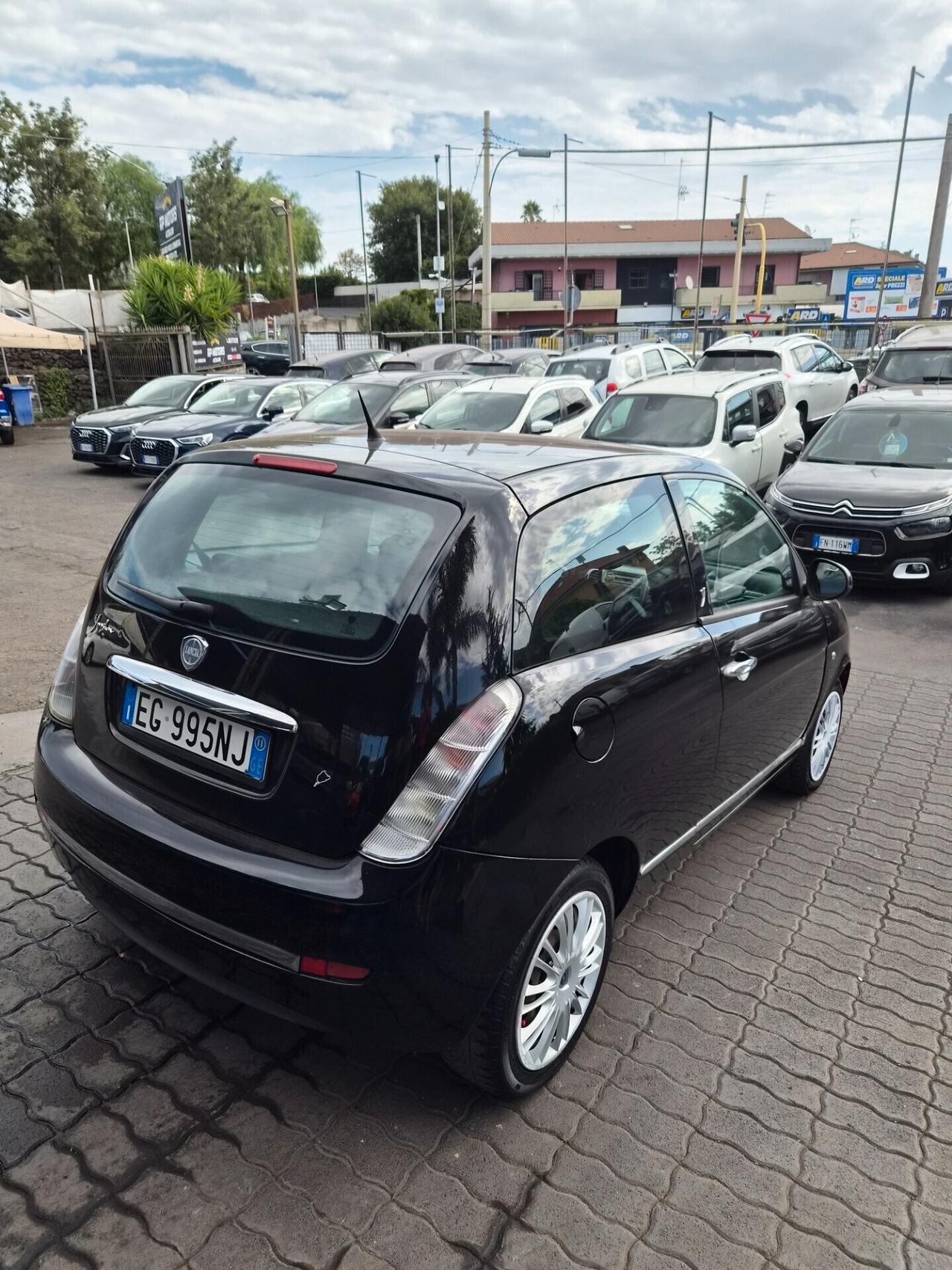 Lancia Ypsilon 1.2 69 CV 5 porte S&S Platinum