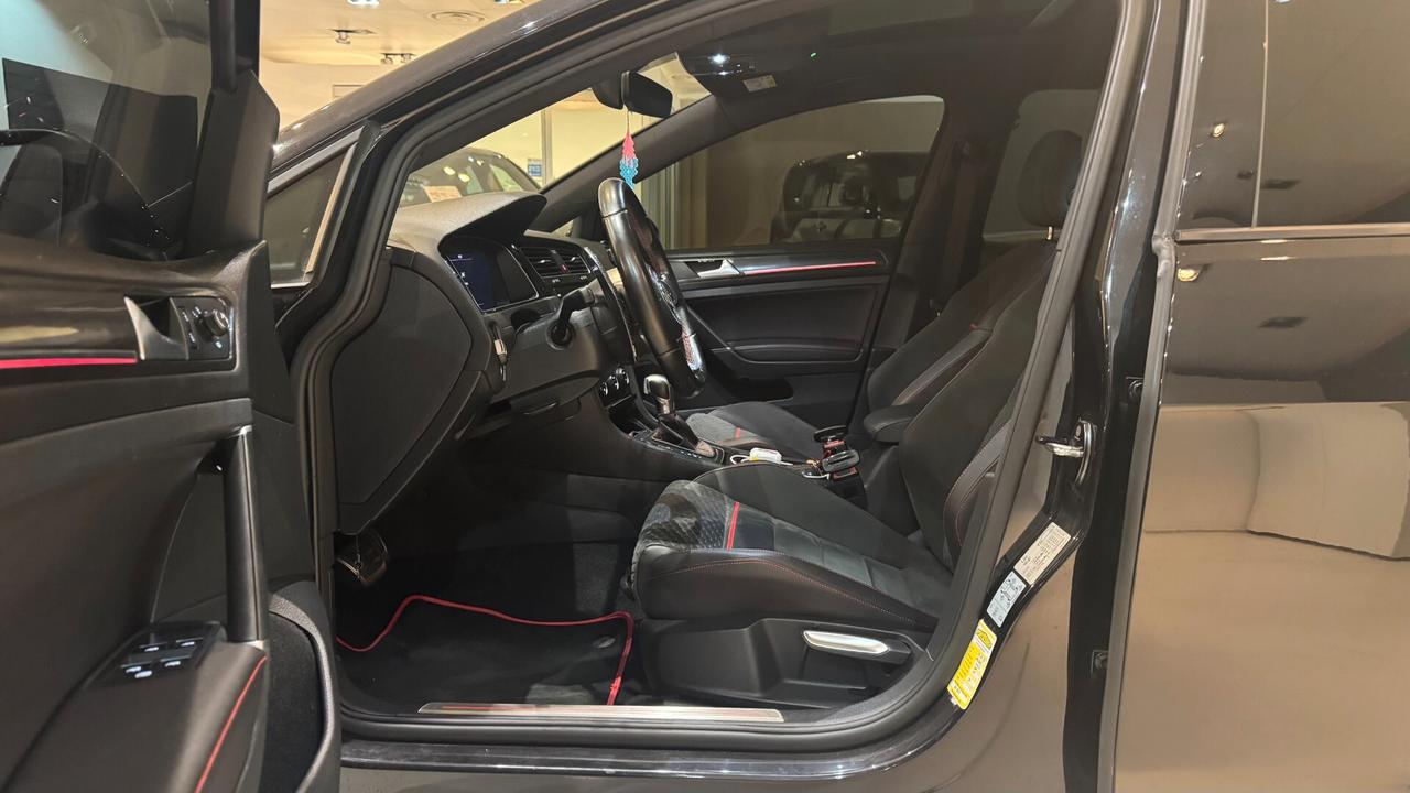 VOLKSWAGEN GOLF GTI 2.0B 245CV - 2019