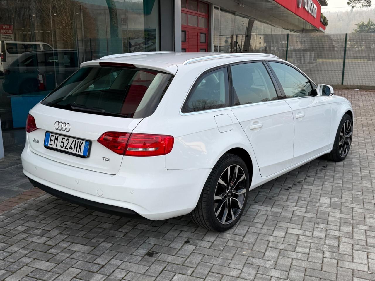 Audi A4 2.0 TDI 100.000KM 2012 - NEOPATENTATI