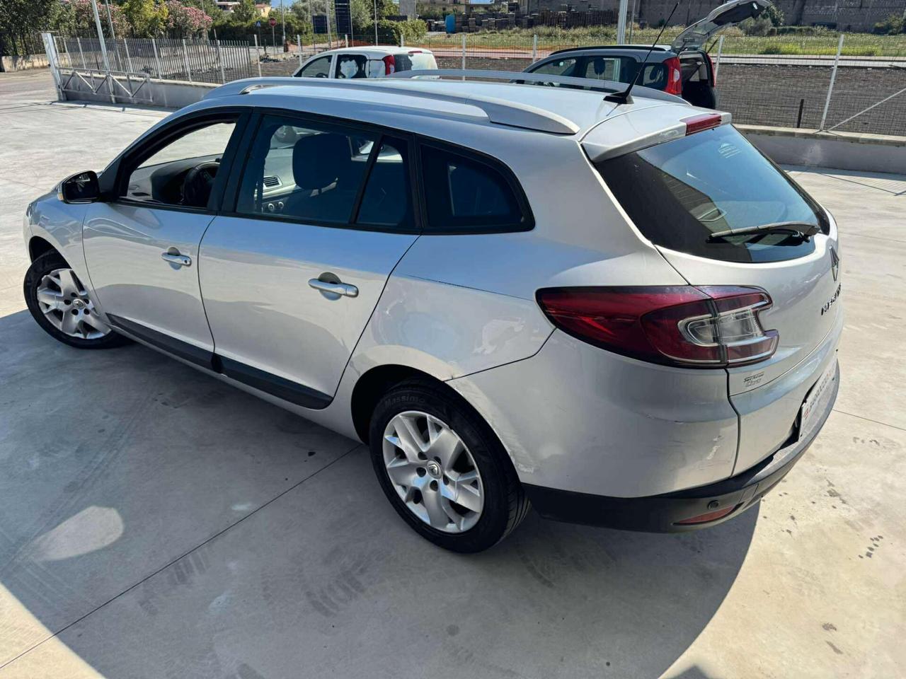 Renault Mégane 1.5 dCi 110CV SW Live-2013