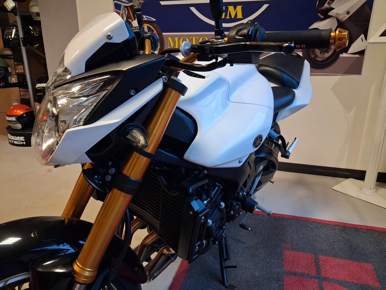 Yamaha FZ8