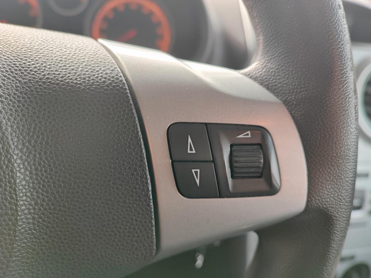 Opel Corsa 1.2 5 porte Cosmo