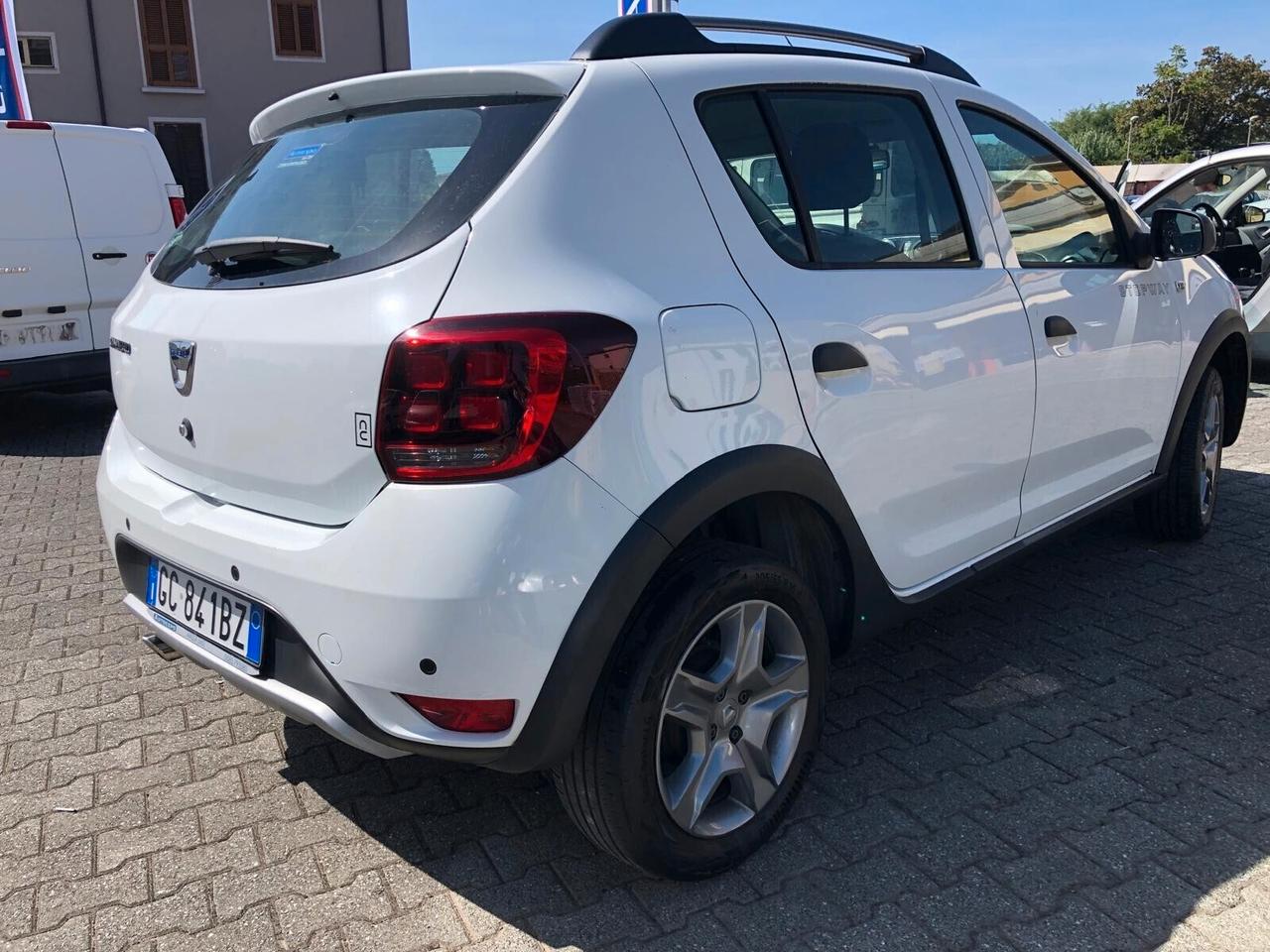 Dacia Sandero Stepway 0.9 TCe 90 CV NAVIGATORE/SENSORI PARCHEGGIO/TOUCHSCREEN GARANZIA 12 MESI RINNOVABILE FINO A 60 MESI!!!