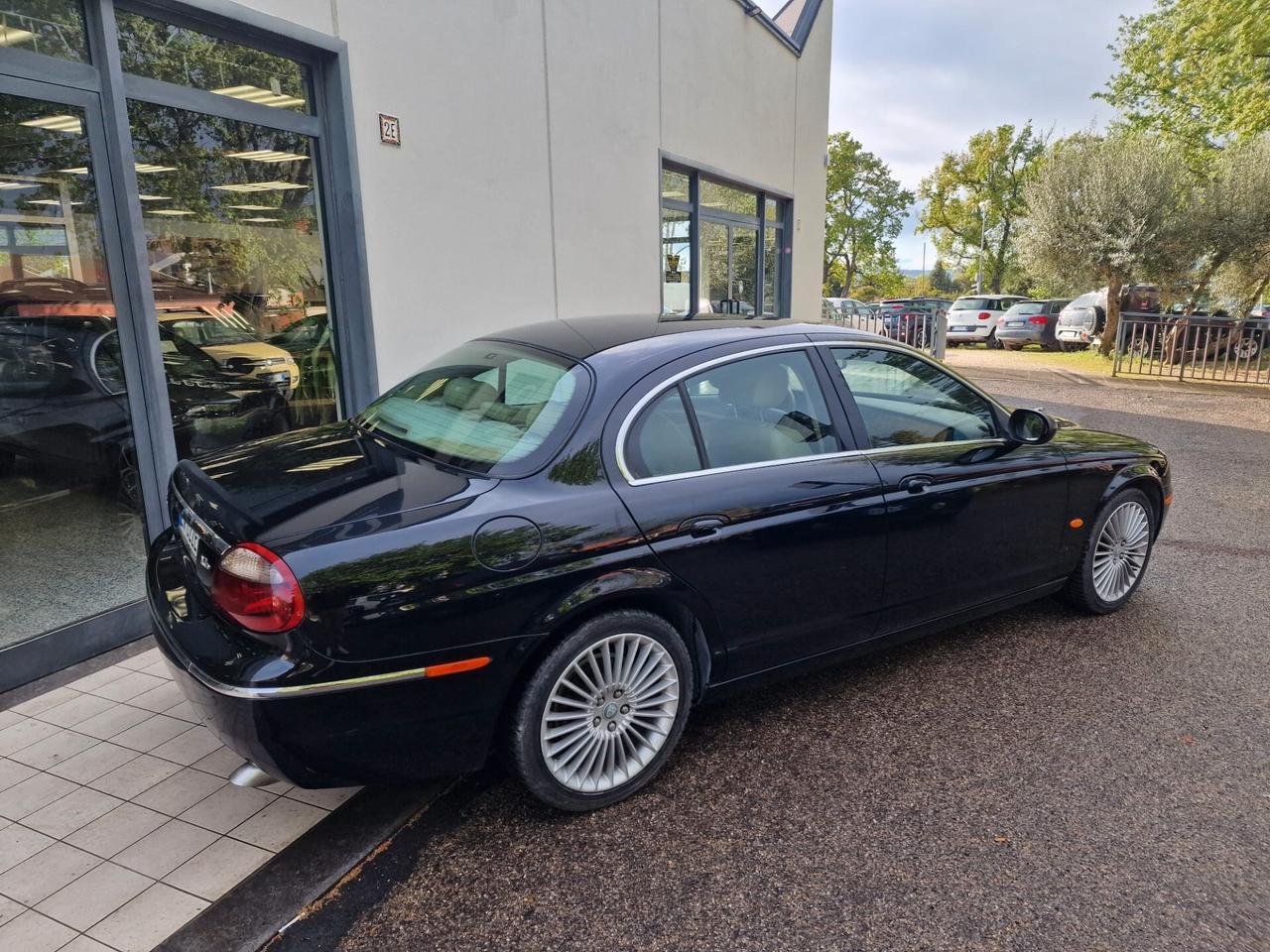 Jaguar S-Type 2.7 diesel V6 Executive