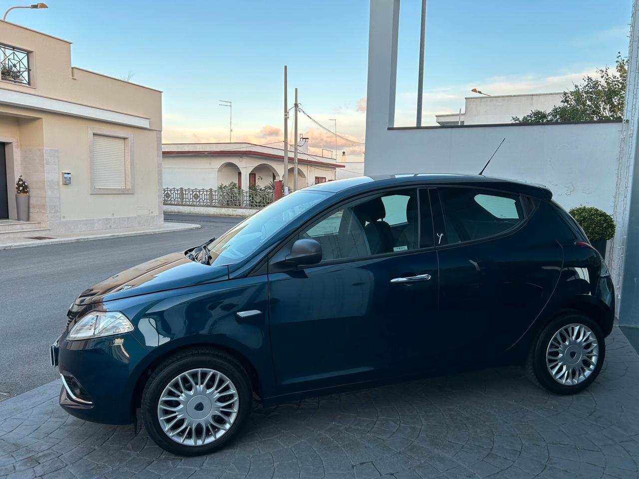 Lancia Ypsilon 1.3 MJ 95Cv GOLD EURO6-2016