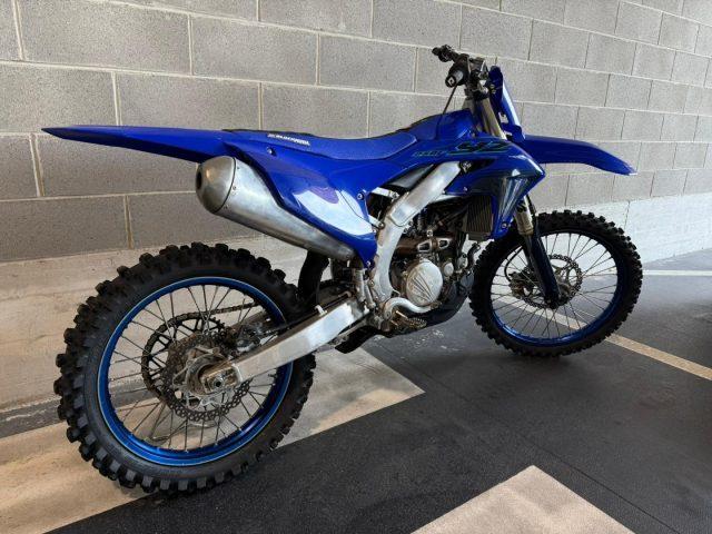 YAMAHA YZ 250 F blu (57 ore di utilizzo)