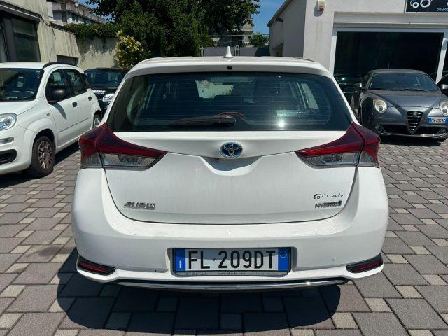 TOYOTA Auris 1.8 Hybrid Cool