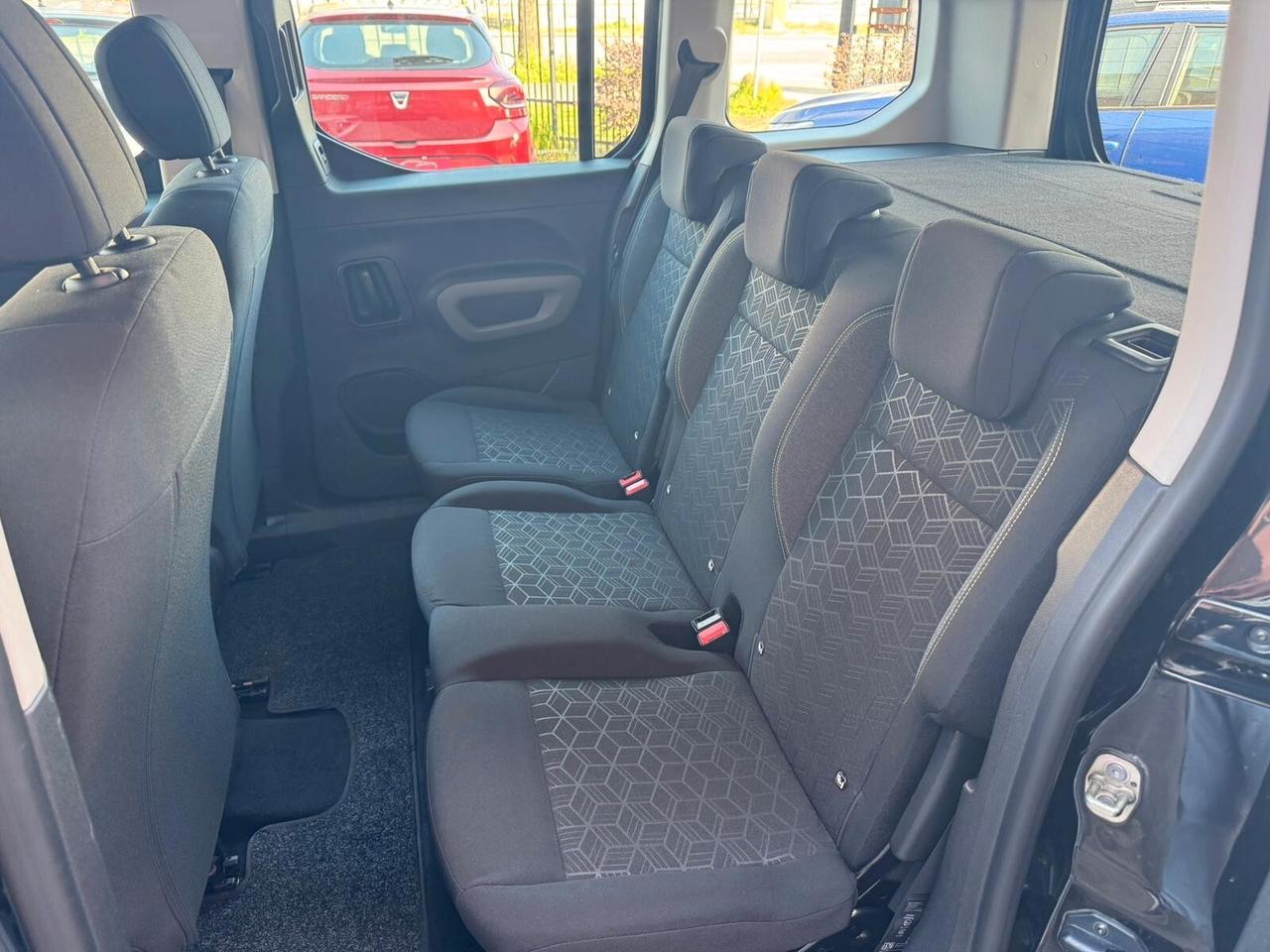 Peugeot Rifter 1.5 bluehdi Active 100cv