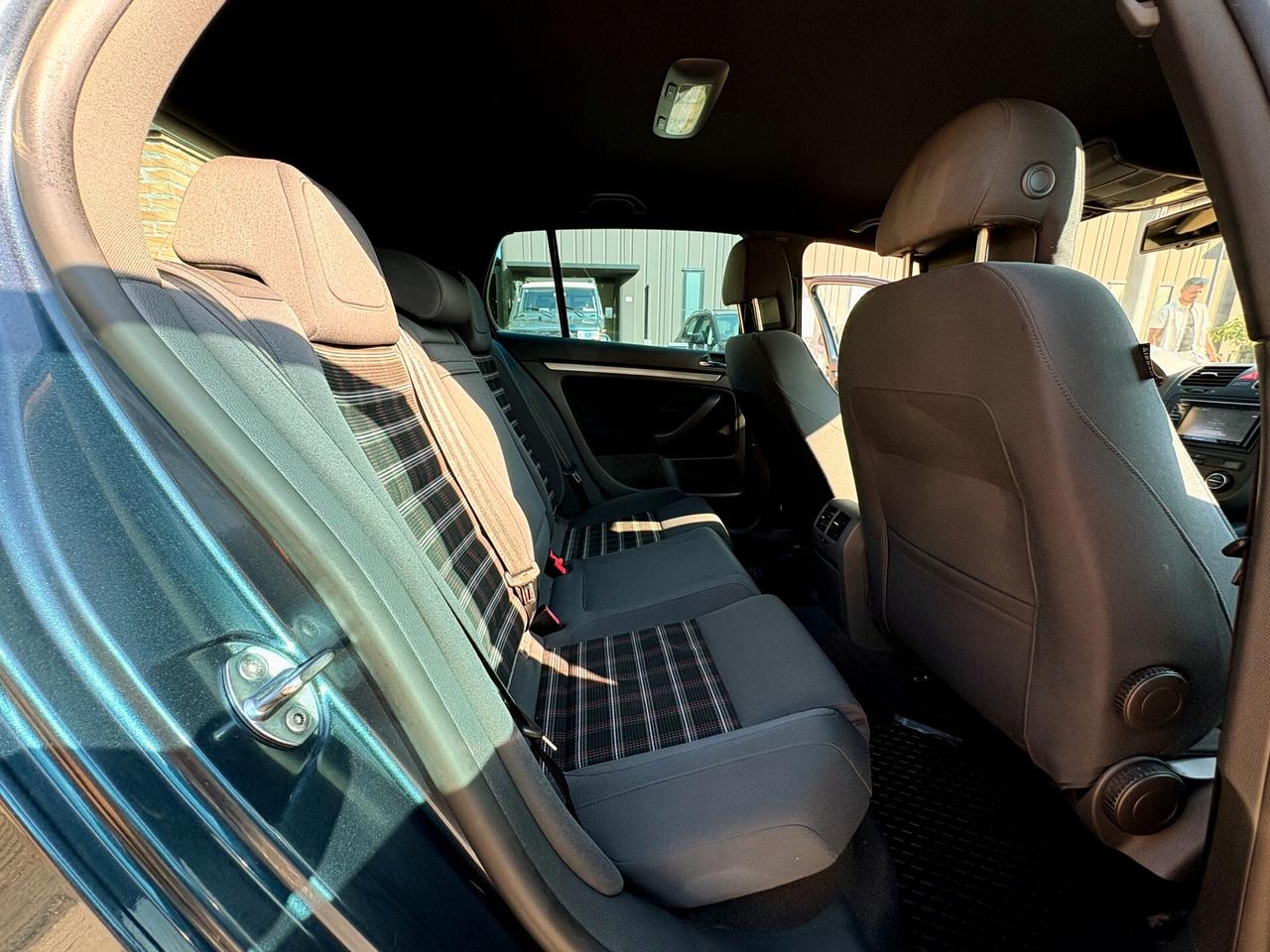 VW GOLF V 2.0 GTI aut. 200cv-Int.Scozzesi-2005