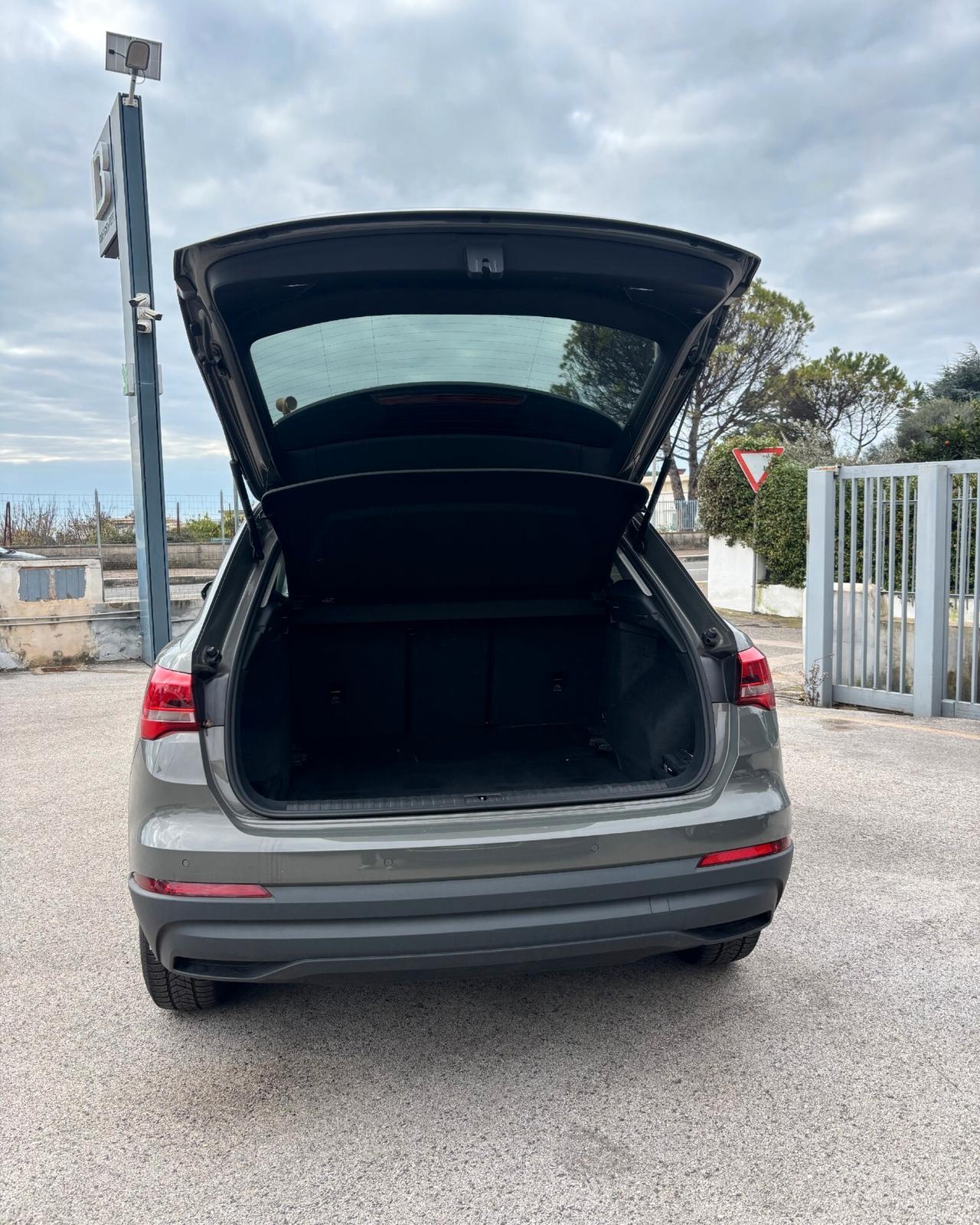 Audi Q3 35 TDI S tronic Business