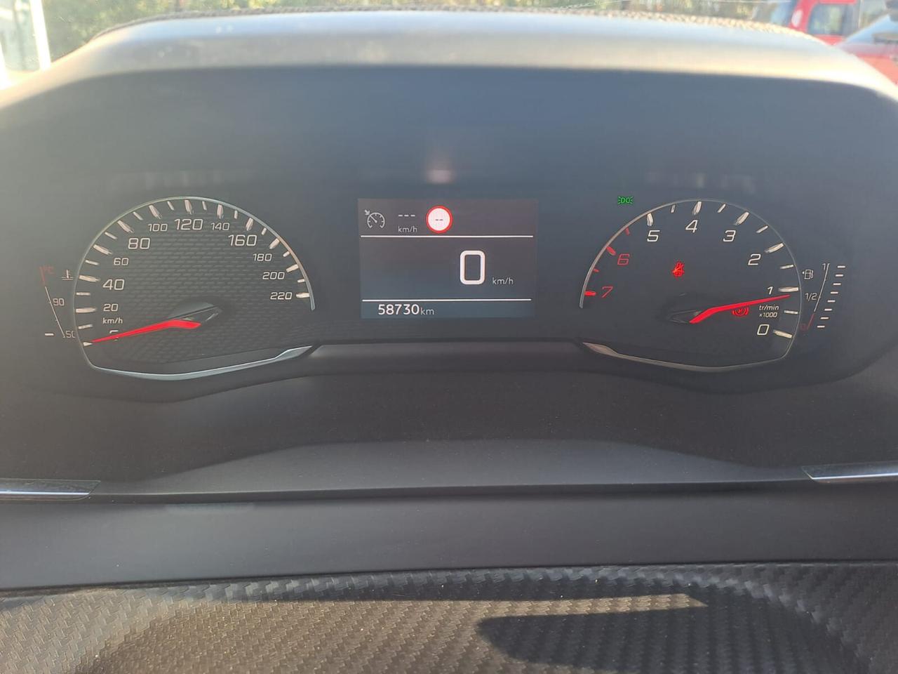 Peugeot 208 2022 garantita 12 mesi