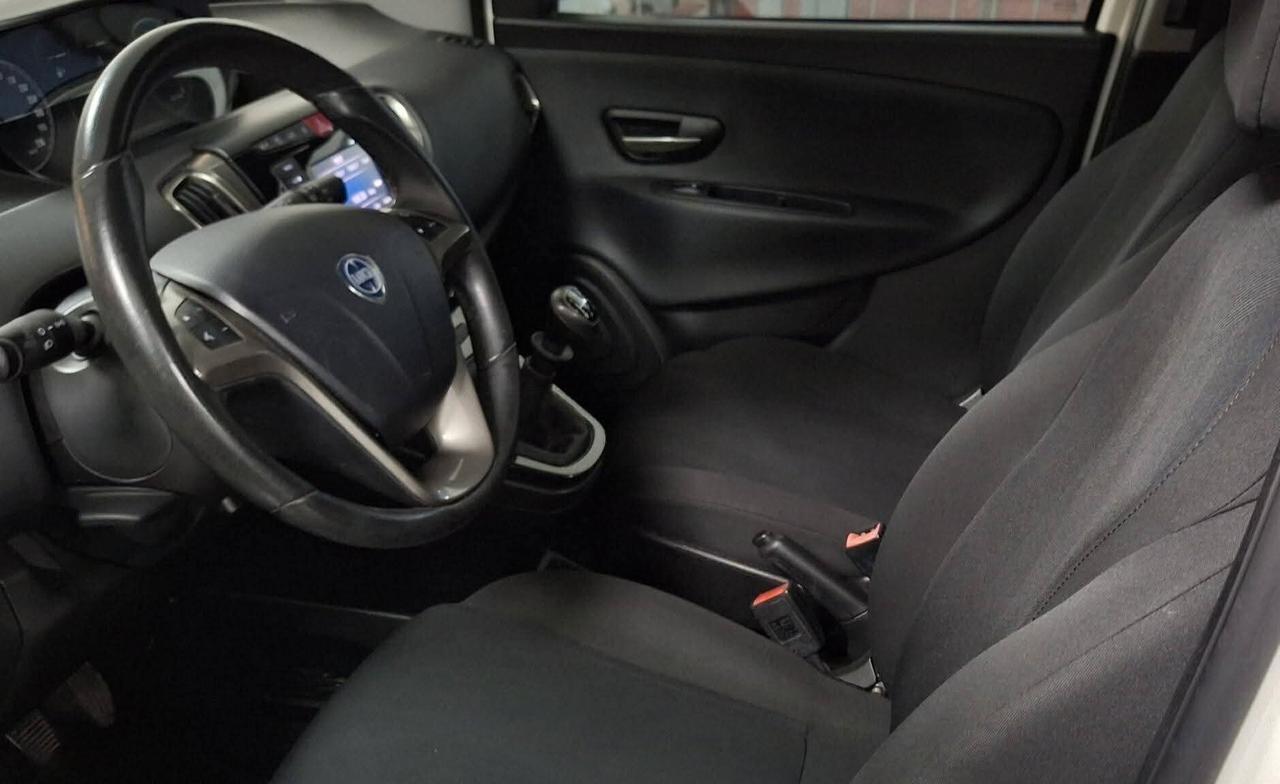 Lancia Ypsilon 1.2 69 CV 5 porte GPL Platinum