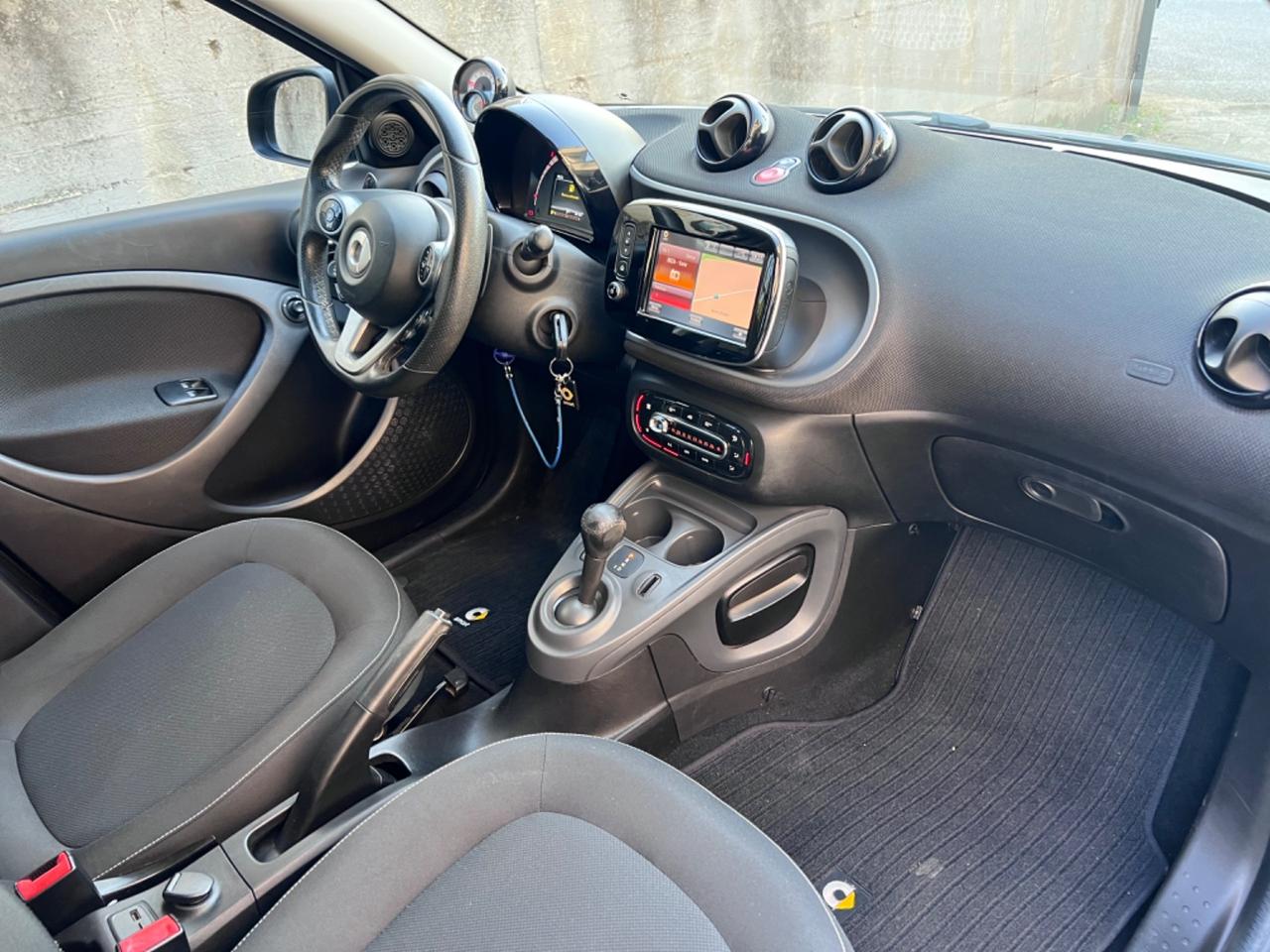 Smart ForFour 90 0.9 Turbo twinamic Passion+Navi-Retrocamera+Blockshaft