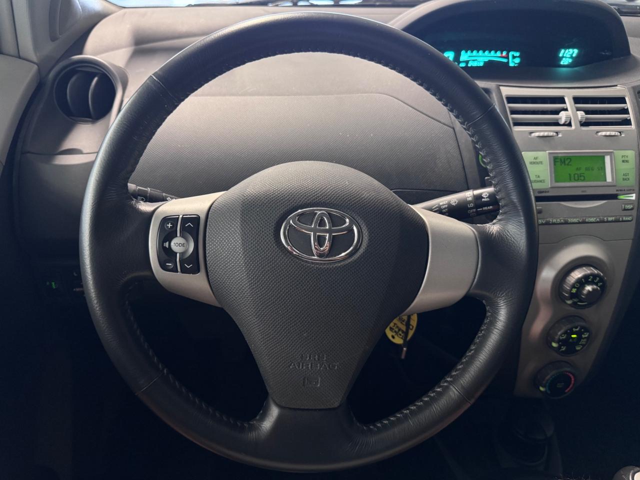 Toyota Yaris 1.0 5 porte Sol 24.813 km!