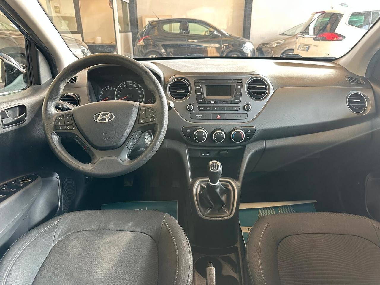 Hyundai i10 1.0 MPI Sound Edition A/T